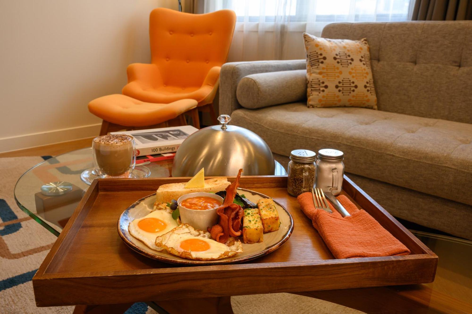 Hotel Ohtel Auckland Exteriér fotografie Room service