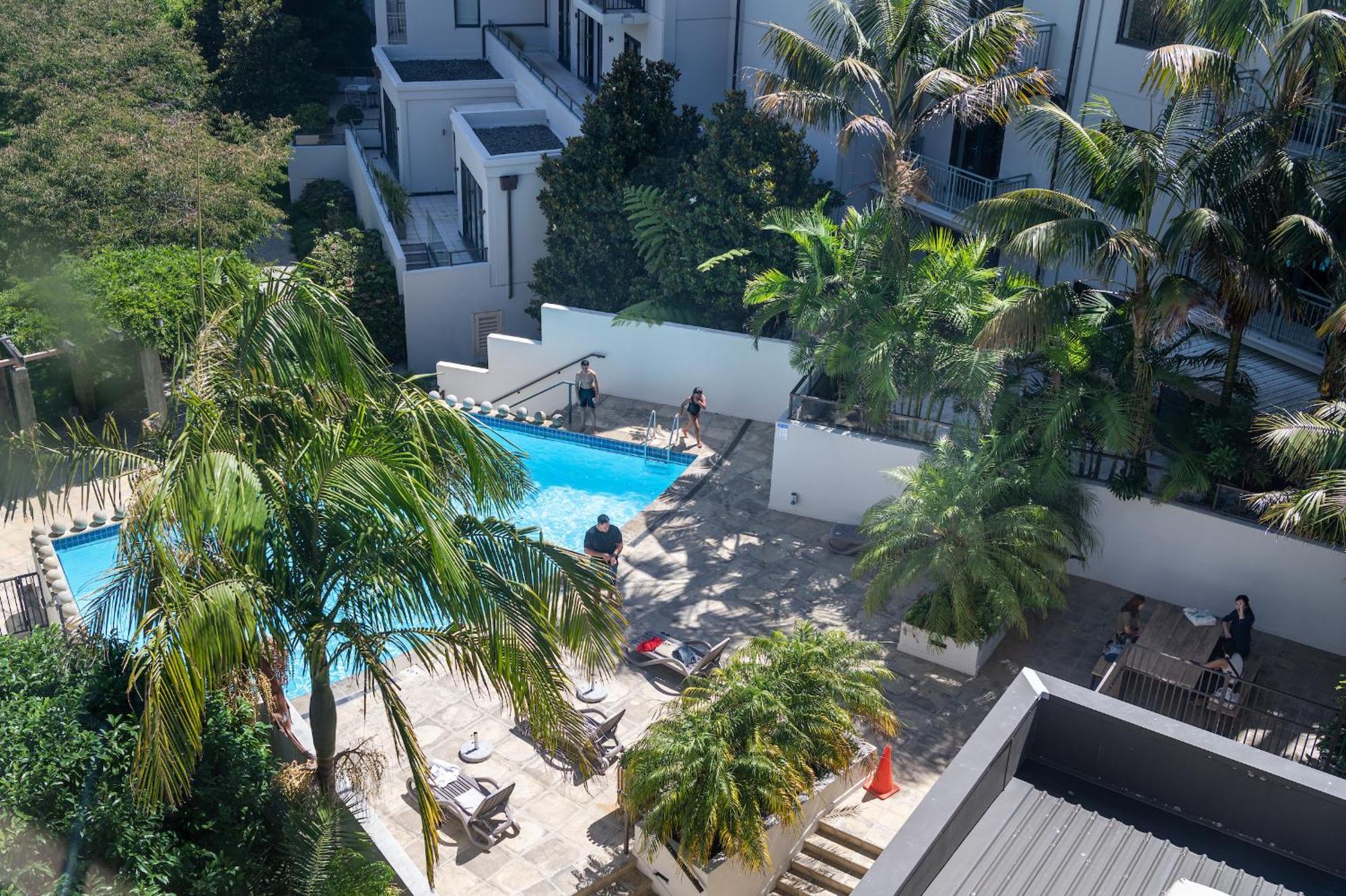 Hotel Ohtel Auckland Exteriér fotografie The pool at the W Hotel